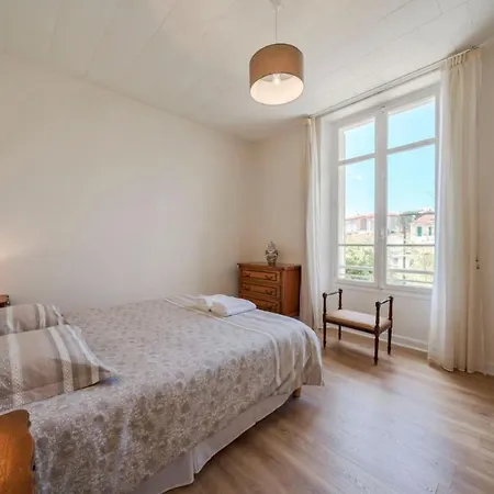 Les Nefliers Holiday home